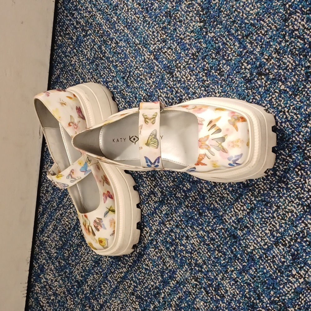Katy Perry brand platform shoe